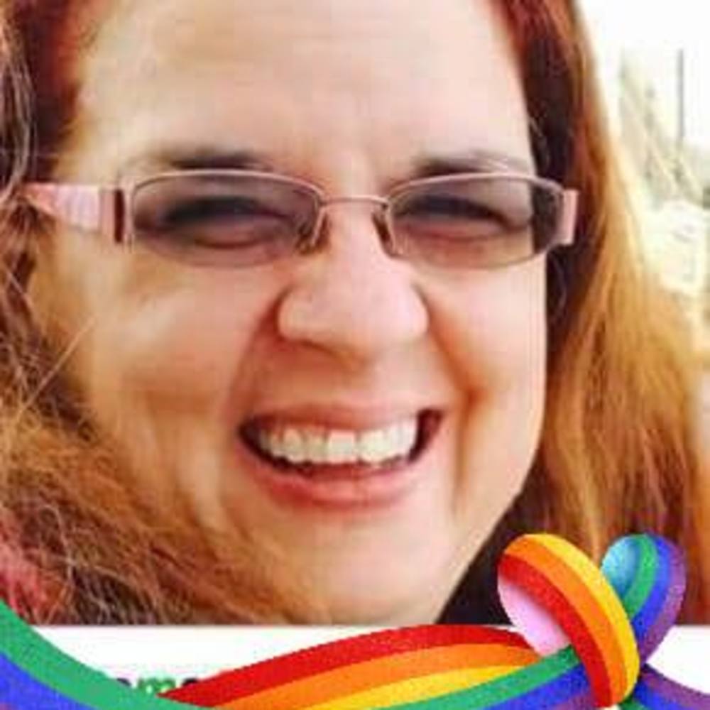 Meet your Posher, Deniece